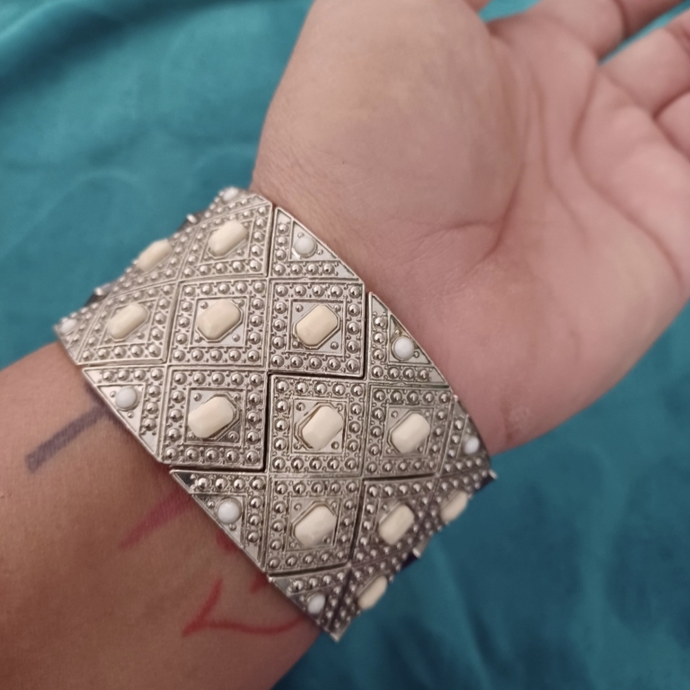 Vintage Jennifer Lopez Silver Stretch Bracelet - Picture 5 of 5